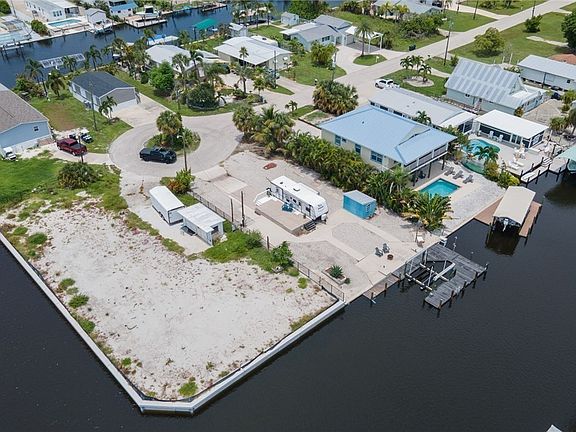 3rd image of 2692 N Ibis Ct
