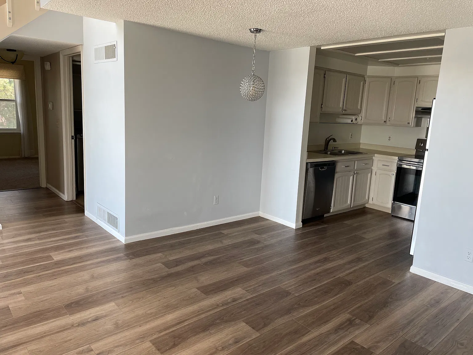2 bed, 1495 sqft, $2,250 — Photo 2