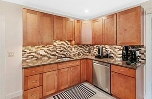 3rd image of 177-179 Bigelow St #177