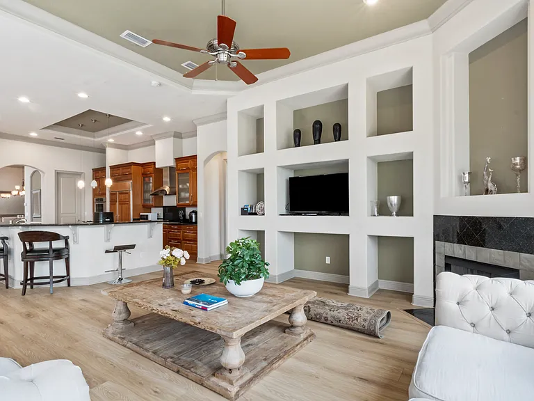 7926 Versilia Dr — Photo 12