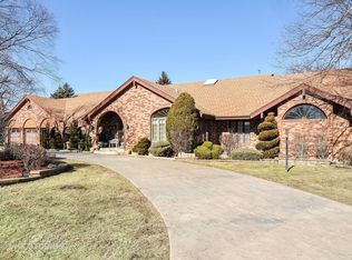 502 Robyn Ct, Prospect Heights, IL 60070