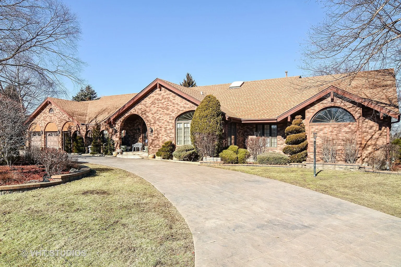 502 Robyn Ct photo 1