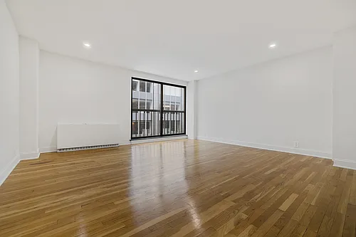 123 E 54th St #5G Photo 1
