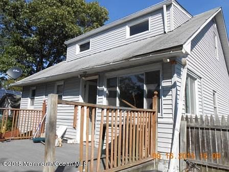 2nd image of 458 Vine St