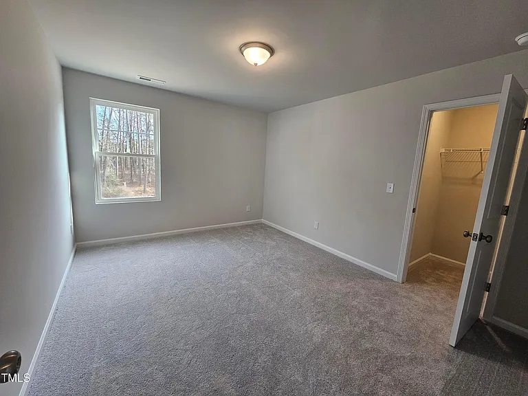 469 Willard Woods Dr — Photo 17