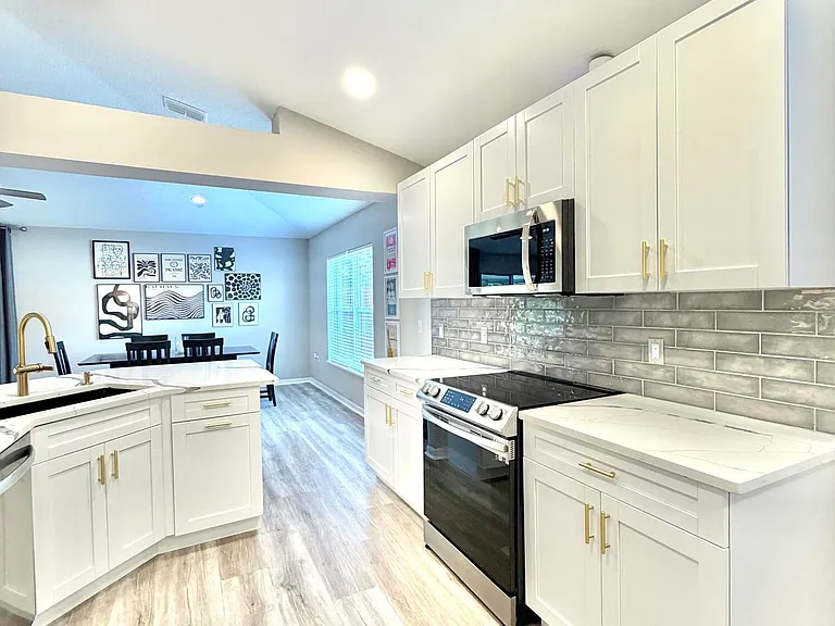 11110 Peerless Ln — Photo 4