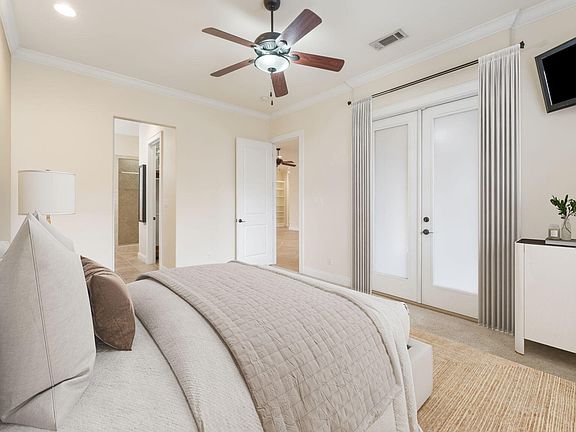 3rd image of 134 Rivercrest Cir