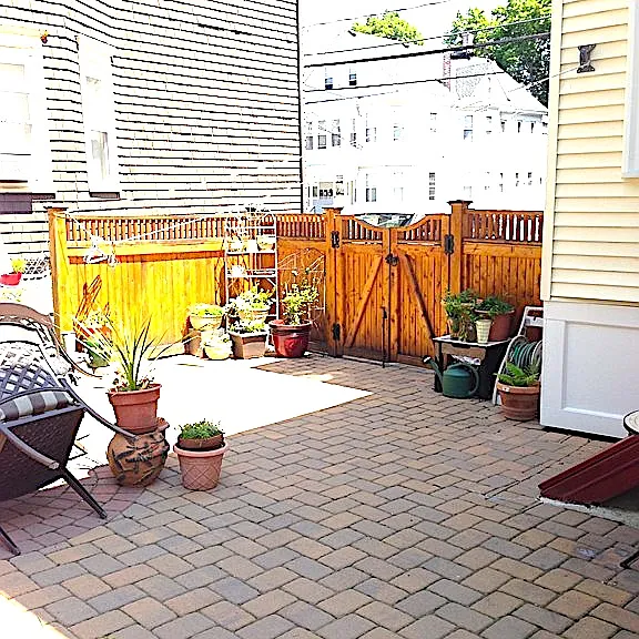 Hewlett St — Photo 14