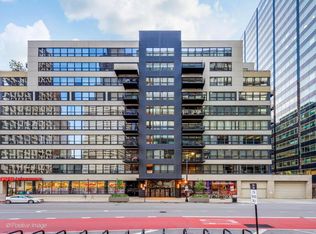130 S Canal St APT 310, Chicago, IL 60606