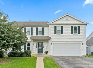 2440 College Green Dr, Elgin, IL 60124