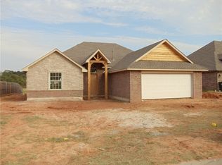 2110 Brook Dr, Choctaw, OK 73020