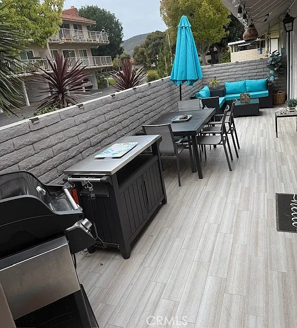 2 bed, 989 sqft, $3,750 — Photo 2