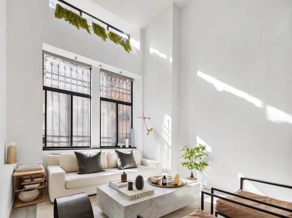 155 West 15th Street image 1 of 12