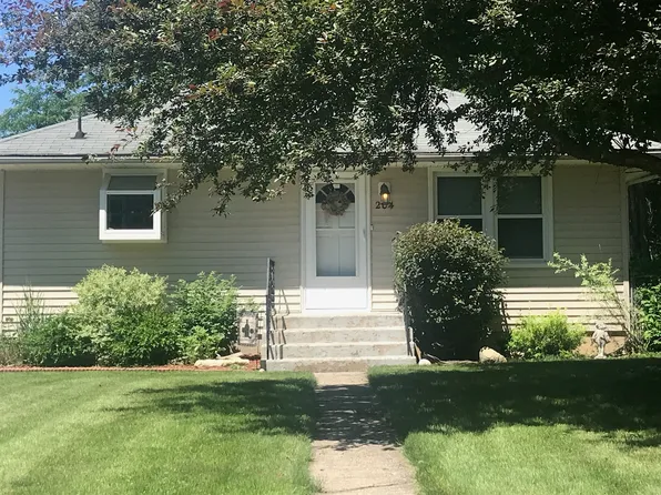 204 Liberty Ave, Fox River Grove, IL 60021
