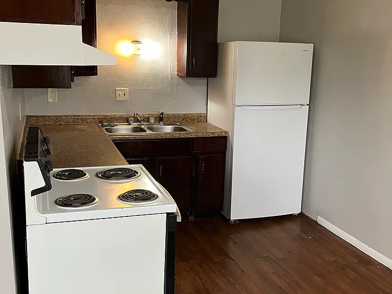 3444 Heatherton Dr #4 — Photo 5