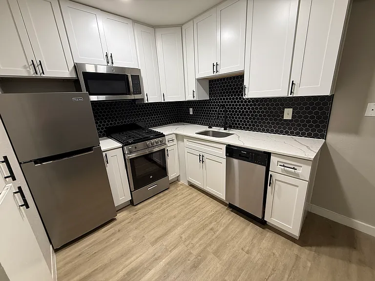 4400 1/2 Avenue B #118 — Photo 7