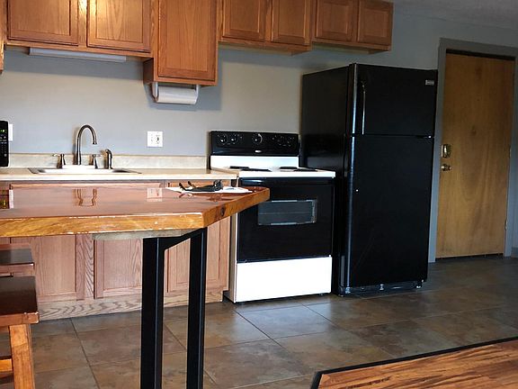 5th image of 1640 Holdrege St APT 212