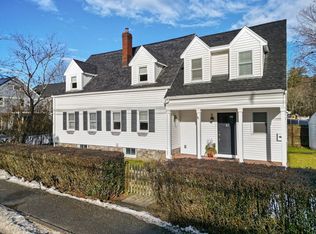 93 Pleasant St, Manchester, MA 01944