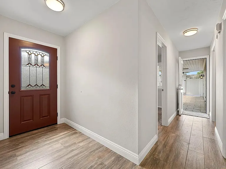 3613 Kieffer St — Photo 3