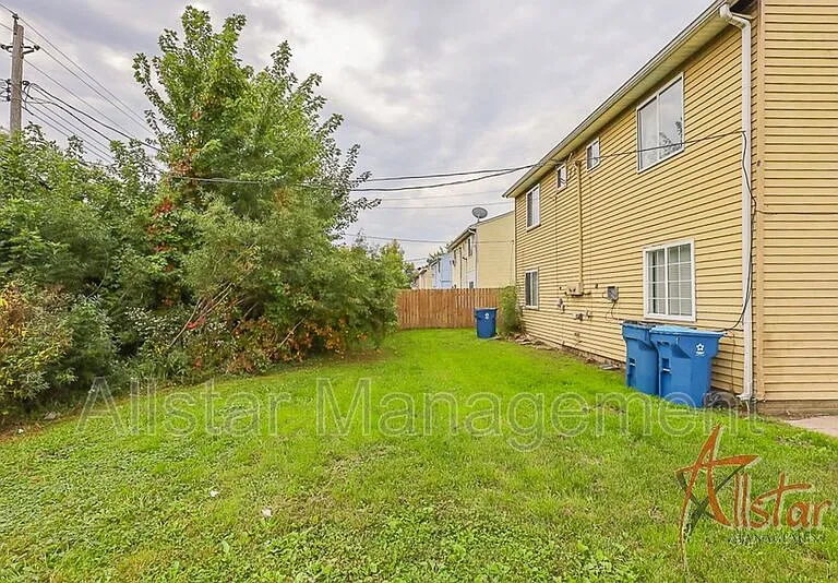 1323 Massachusetts Ave — Photo 2