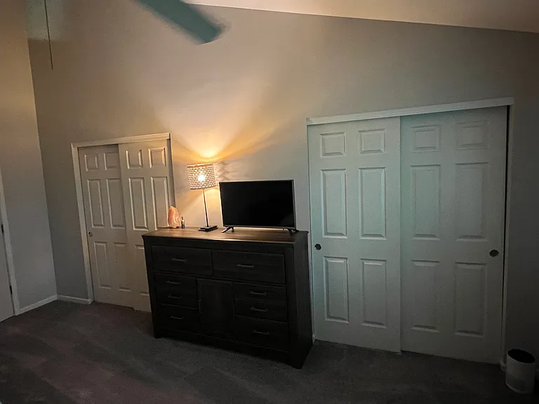 2128 Fulham Dr — Photo 2
