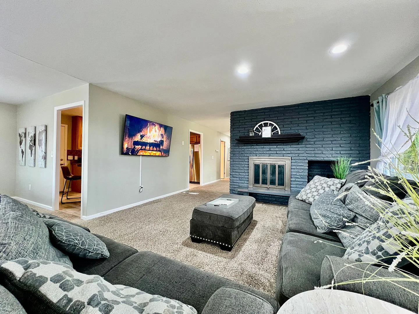 Modern & Bright Raised Ranch Near Downtown — Photo 2