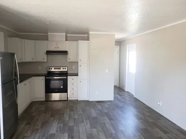2300 E Philip Ave Trailer 60C, North Platte, NE 69101