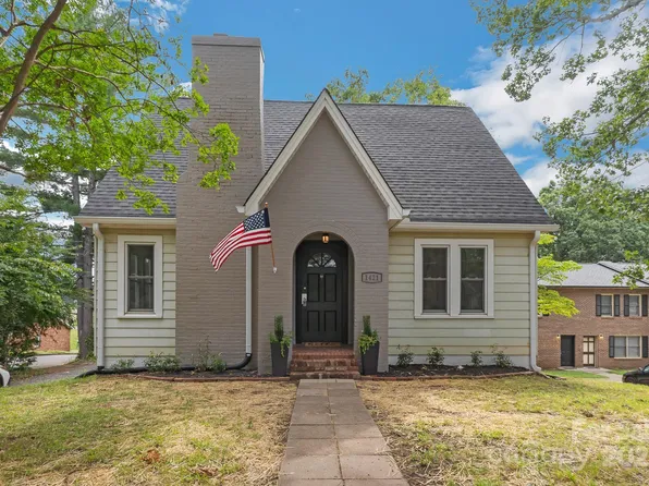 1421 12th Street Dr NW, Hickory, NC 28601