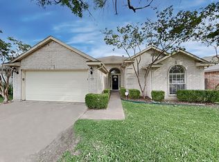 4328 Endicott Dr, Grand Prairie, TX 75052