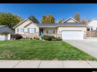 1268 S Cannon Dr, Farmington, UT 84025