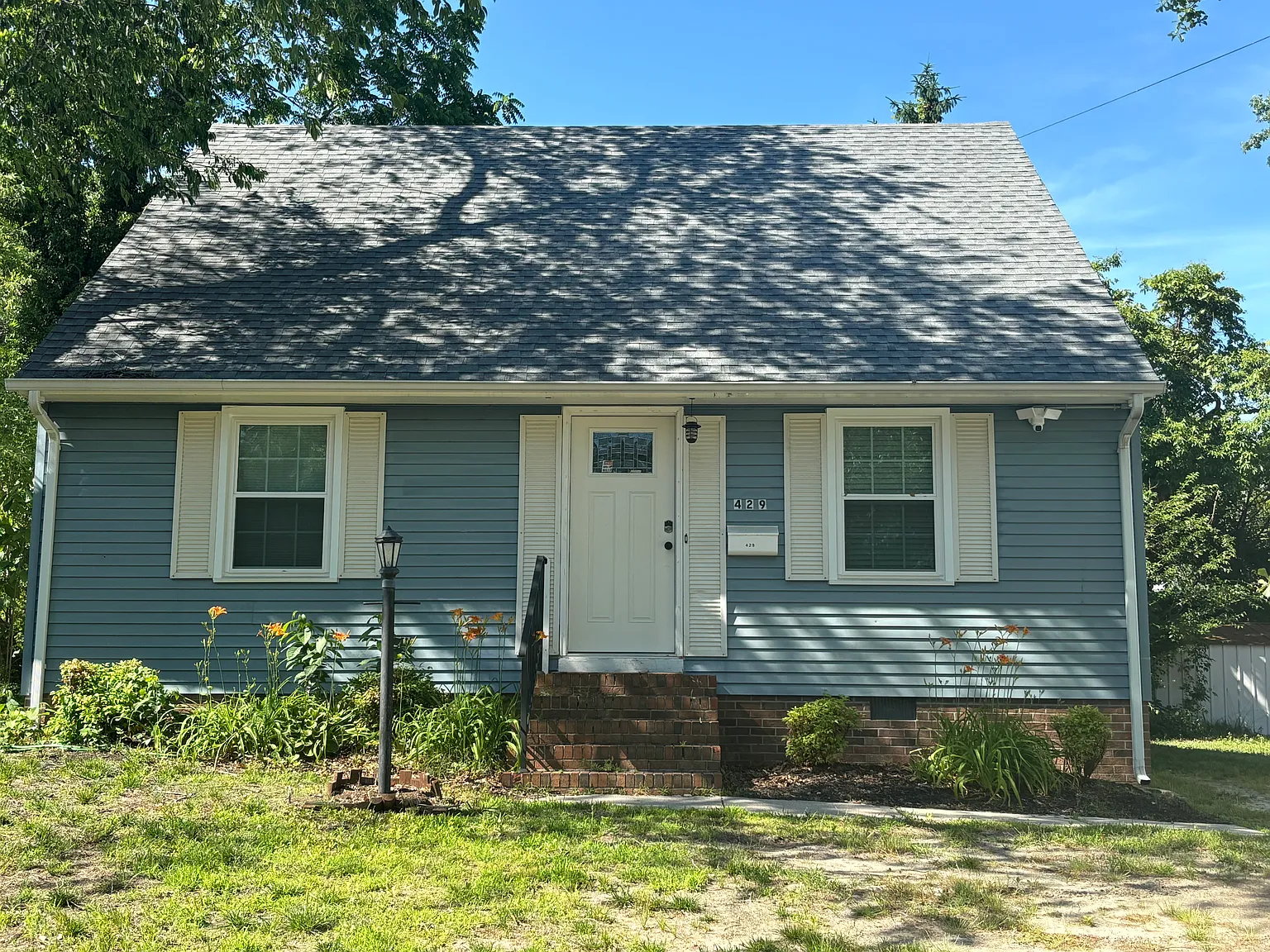 4 bed, 1414 sqft, $2,150 — Photo 1