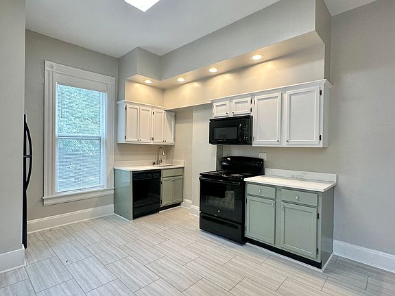 3rd image of 234 Arlington Ave Floor 1