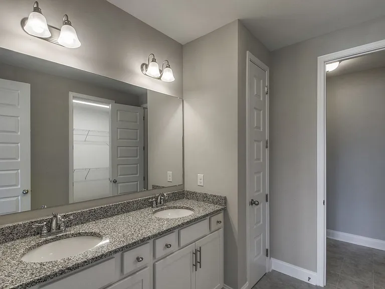 923 Scouting Dr — Photo 36