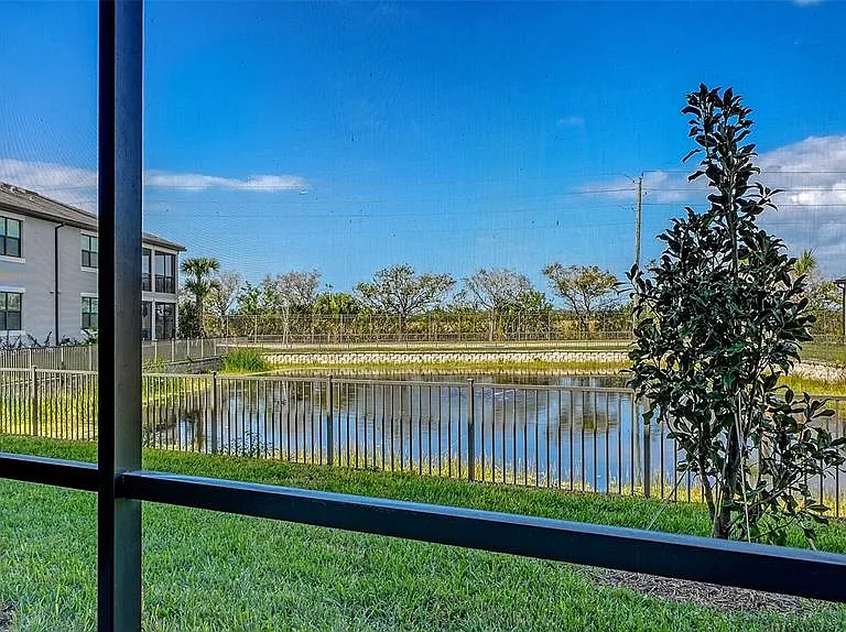 5624 Summit Pointe Cir #104 — Photo 26