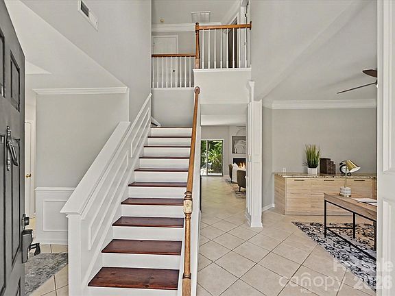 5th image of 9539 Stawell Dr