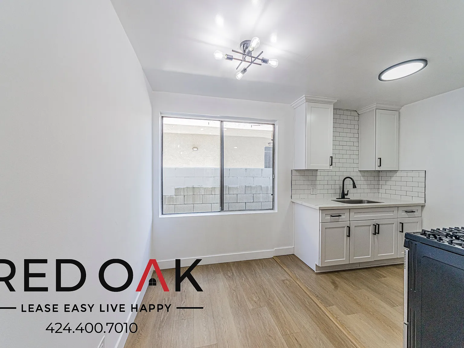 ~2 Weeks FREE~ Spacious 2-Bed with Pool and Parking Included ~ In Burbank! * Move in Rent Special * — Photo 4