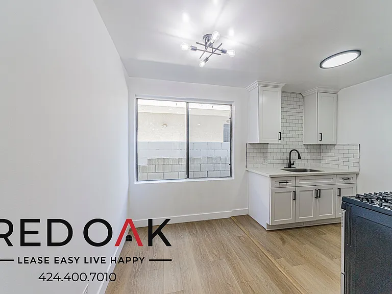 252 W Elm Ave #F — Photo 4