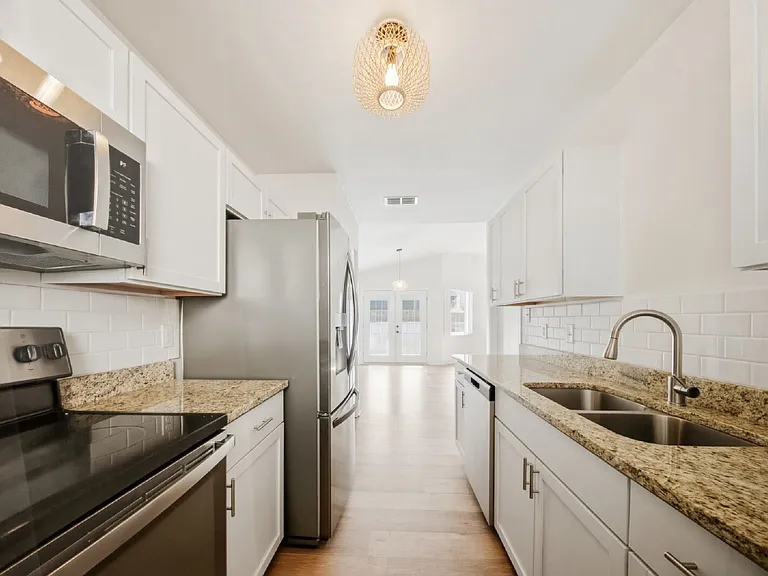 1560 Cinnamon Bear Cir — Photo 31