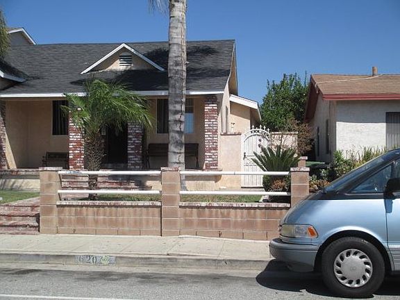 3rd image of 620 N Neptune Ave