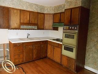 2nd image of 39018 Superior St
