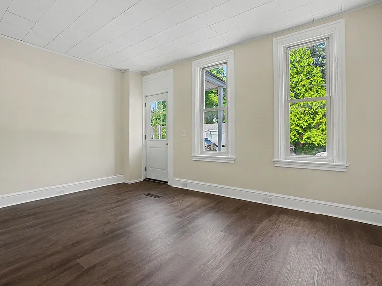 153 Cedar St — Photo 5