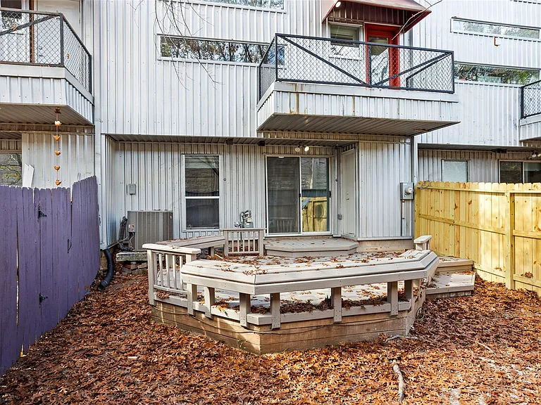 6933 Yellowstone Way Dr — Photo 20