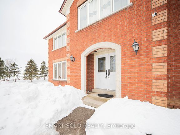 3rd image of 1008 Mount Albert Rd