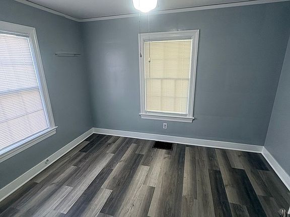 5th image of 2511 W Downs Cir