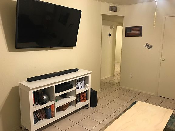 3rd image of 421 Elmira Ave APT A
