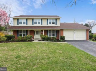 5 Sunnymeade Ct, Rockville, MD 20854
