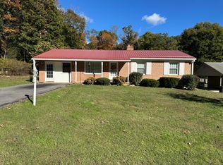1308 McAllister Dr, Covington, VA 24426