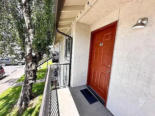 Casita Villa Apartments — Photo 23