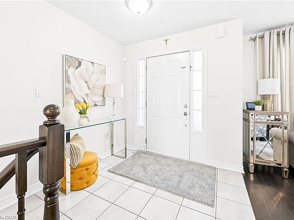 4th image of 20 Linda Cres