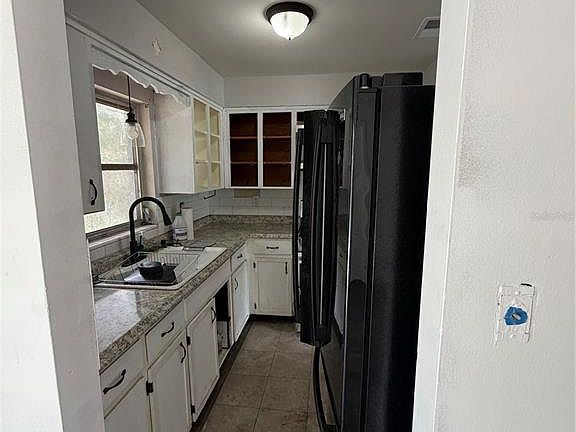 5th image of 846 W CAROLE STREET